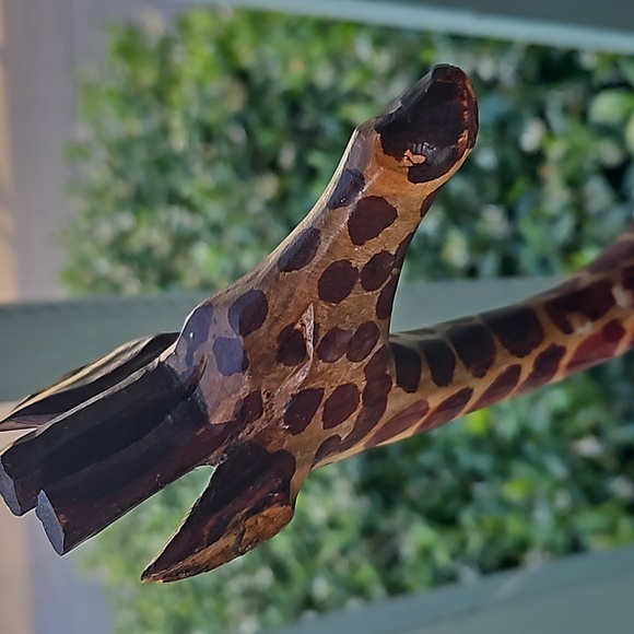 🩵 2 foot tall wood carved giraffe figurine - Picture 11 of 13